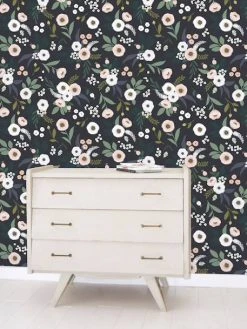 Papier Peint Intissé Lilipinso Fleurs Sur Fond Sombre - Lilipinso 9 Papier Peint Intissé Lilipinso Fleurs Sur Fond Sombre - Lilipinso -Vertbaudet Magasin papier peint intisse lilipinso 1